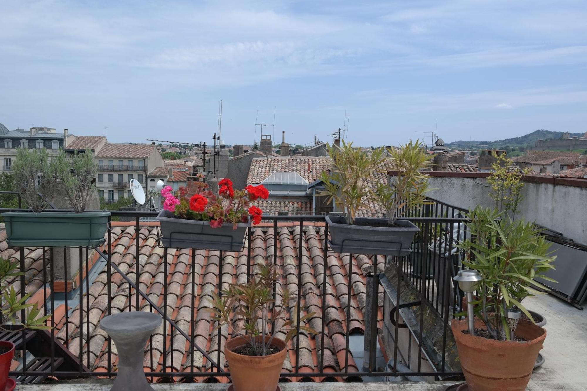 Penthouse Apartment Overlooking Place Carnot Carcasona Exterior foto