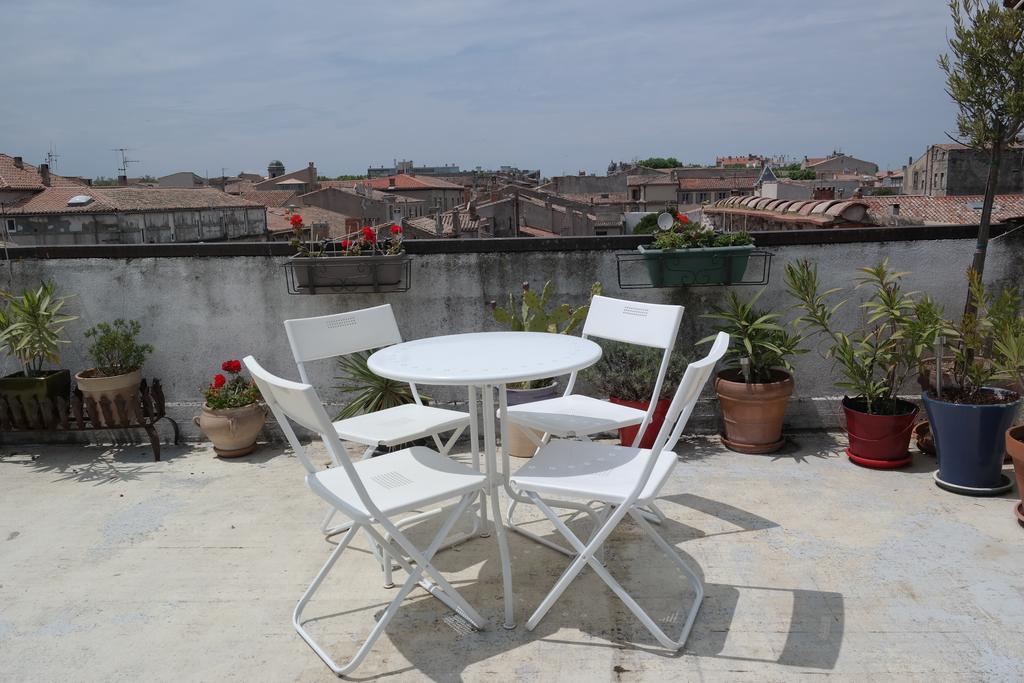 Penthouse Apartment Overlooking Place Carnot Carcasona Exterior foto